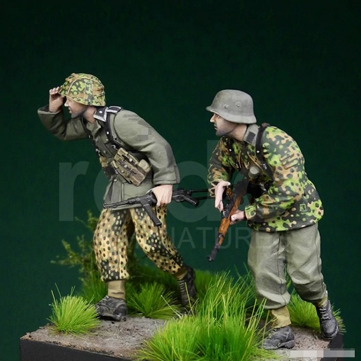 Unpainted 1/35 German Soldiers Under Fire WW2 Resin Figure Model Kit Unassembled