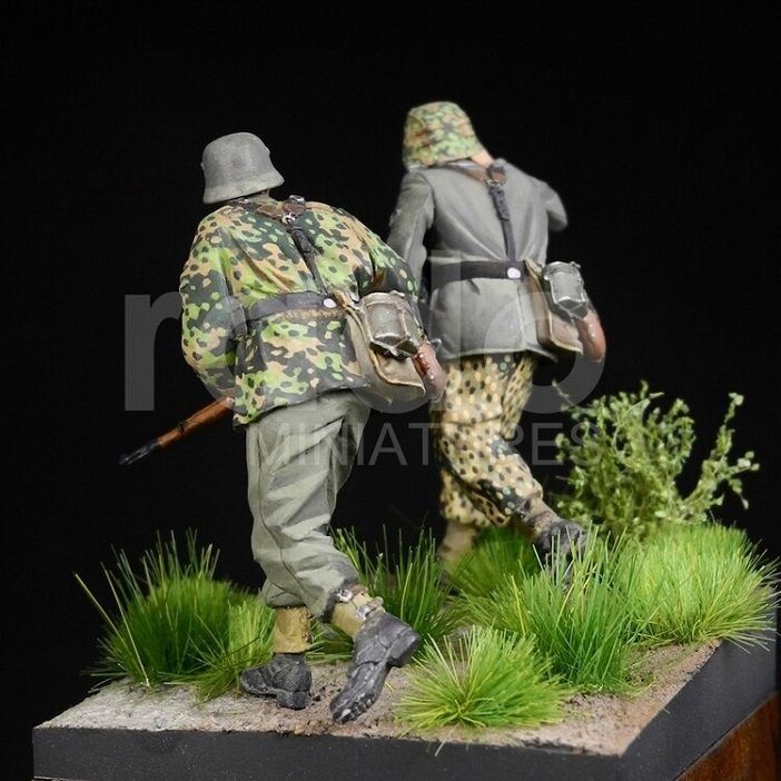 Unpainted 1/35 German Soldiers Under Fire WW2 Resin Figure Model Kit Unassembled