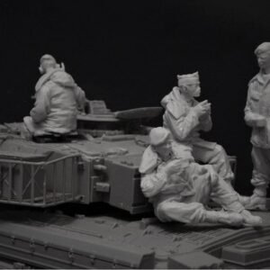 Unpainted 1/35 4pcs British Army Tank Crew Resin Figure Model Kit Unassembled-No Tank