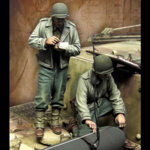 Unpainted 1/35 US Infantry Soldiers Tank Crew WW2 Resin Figure Model Kit Unassembled