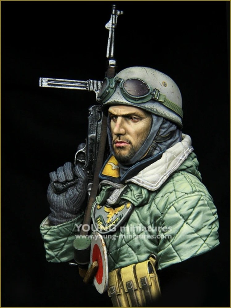 Unpainted 1/10 BUST German Paratrooper 1943 Resin Figure Model Kit Unassembled