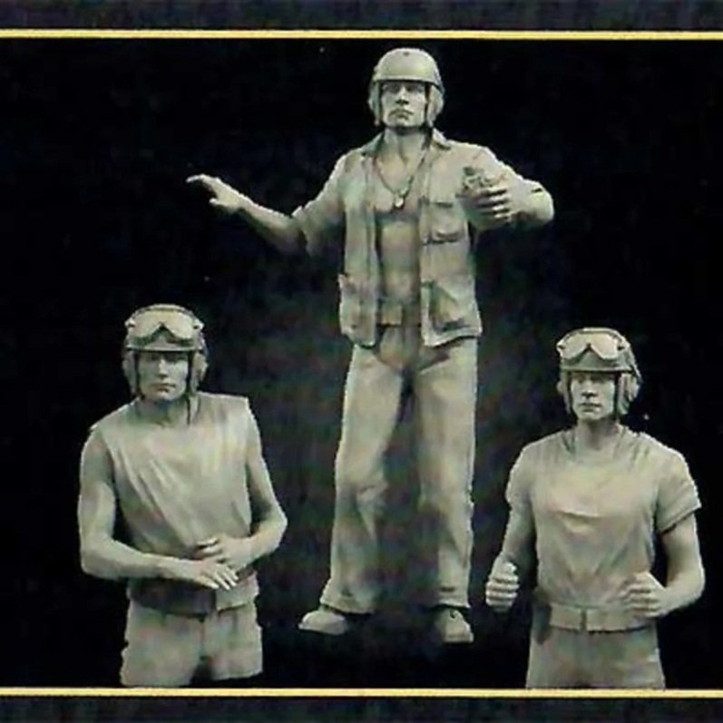 Unpainted 1/35 USMC Marines Sherman Tank Crew WW2 Resin Figure Model Kit Unassembled