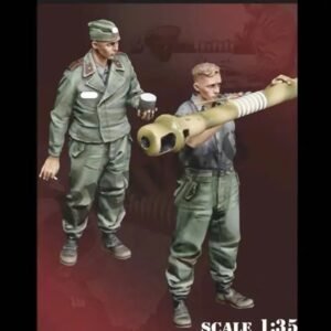 Unpainted 1/35 German Tankers WW2 Resin Figure Model Kit Unassembled