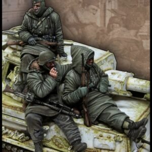 Unpainted 1/35 3pcs German Soldiers Tankers WW2 Resin Figure Model Kit Unassembled-No Tank