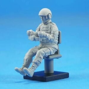 Unpainted 1/35 US AFV Driver Soldier Military Resin Figure Model Kit Unassembled
