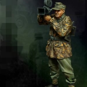 Unpainted 1/35 German Soldier Cameraman WW2 Resin Figure Model Kit Unassembled