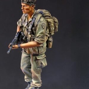 Unpainted 1/35 US Infantry Sergeant Vietnam War Resin Figure Model Kit Unassembled